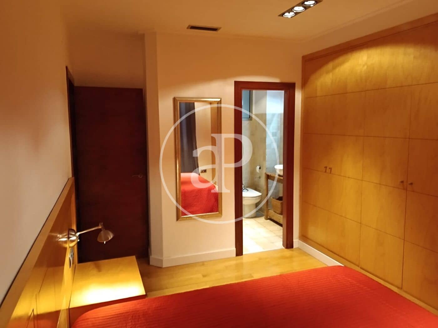 3 bedroom Apartment for rent in Valencia city - € 1,600 (Ref: 9738641)