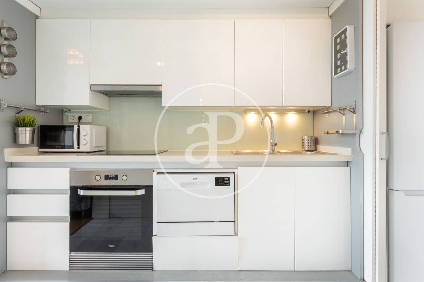 1 sovrum Villa att hyra i Valencia stad - 1 230 € (Ref: 9738642)