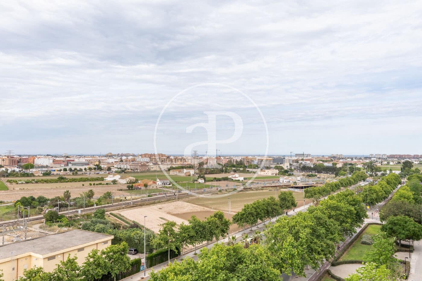 1 sovrum Villa att hyra i Valencia stad - 1 230 € (Ref: 9738642)