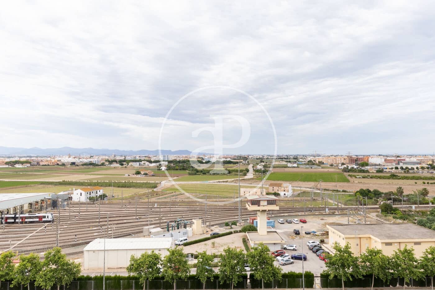 1 sovrum Villa att hyra i Valencia stad - 1 230 € (Ref: 9738642)