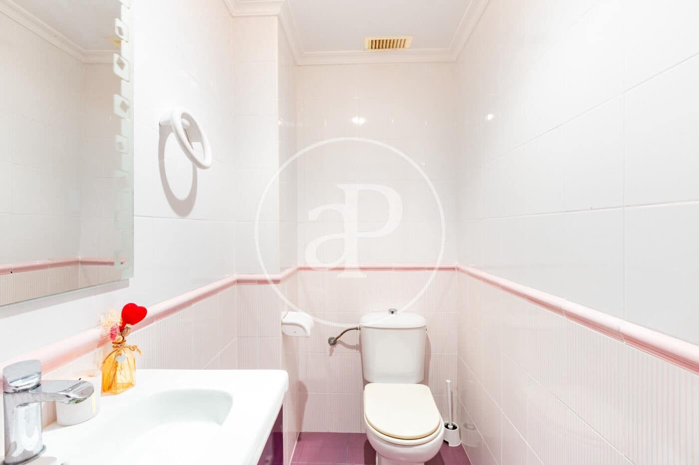 4 Zimmer Villa zu verkaufen in Riba-roja de Turia mit Pool - 350.000 € (Ref: 9738644)