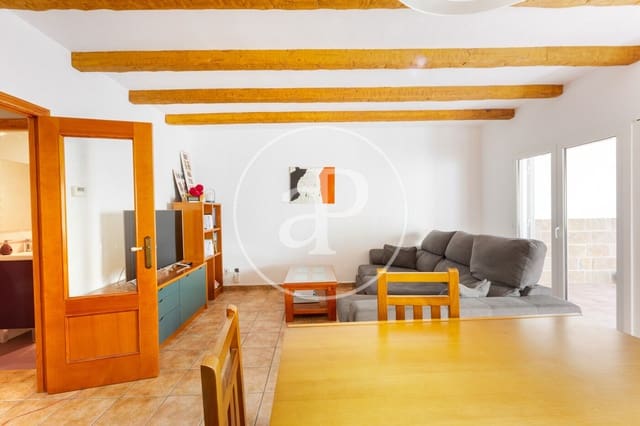 Chalet de 4 habitaciones en Riba-roja de Túria en venta con piscina - 350.000 € (Ref: 9738644)