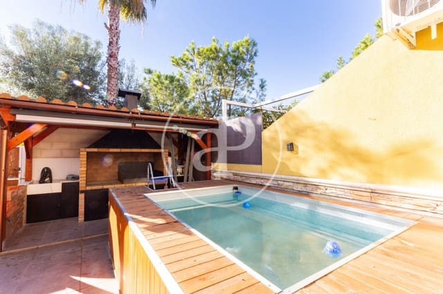 Chalet de 4 habitaciones en Riba-roja de Túria en venta con piscina - 350.000 € (Ref: 9738644)