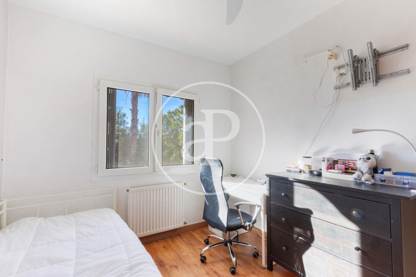 4 Zimmer Villa zu verkaufen in Riba-roja de Turia mit Pool - 350.000 € (Ref: 9738644)