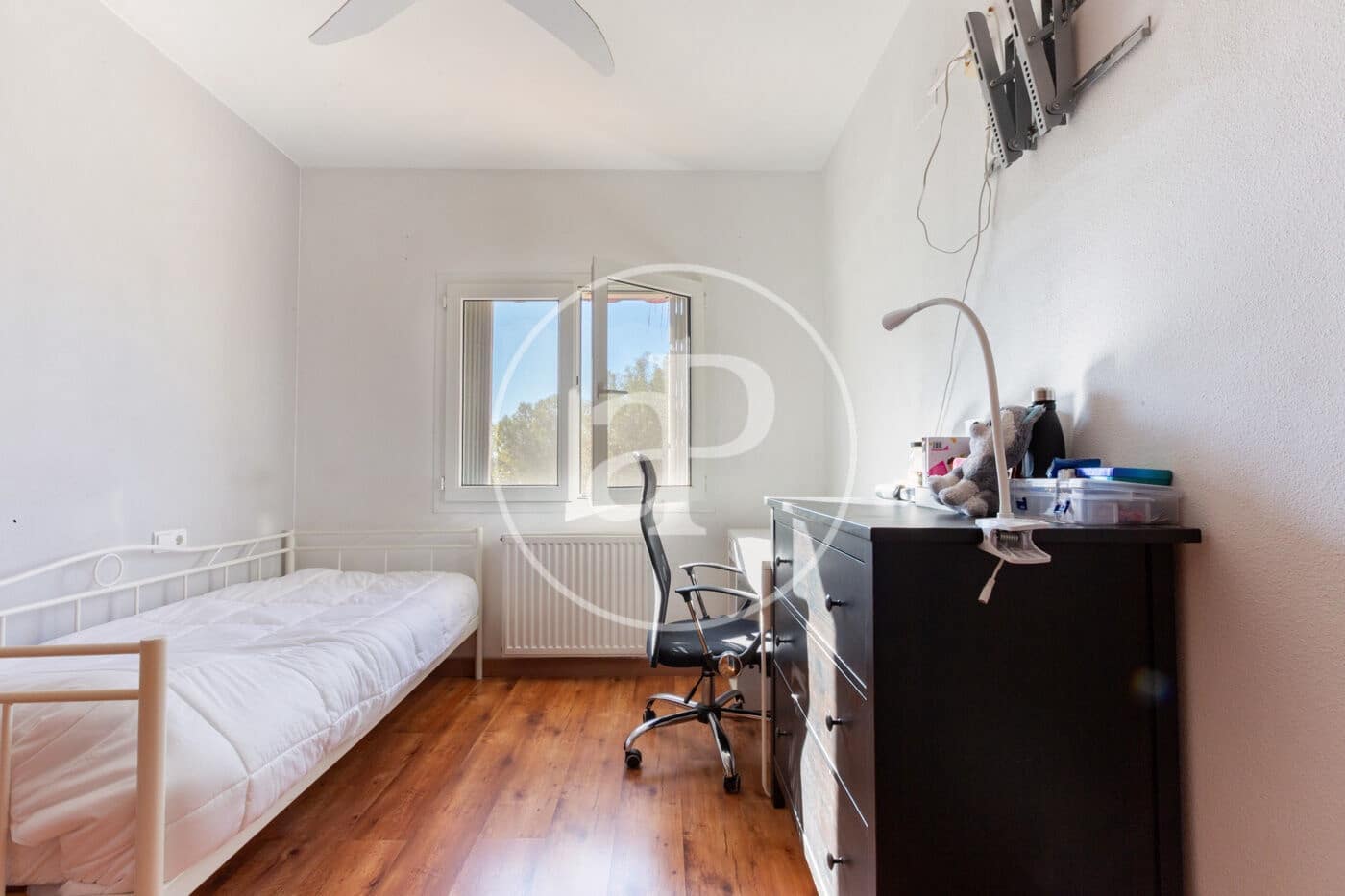 4 slaapkamer Villa te koop in Riba-roja de Turia met zwembad - € 350.000 (Ref: 9738644)