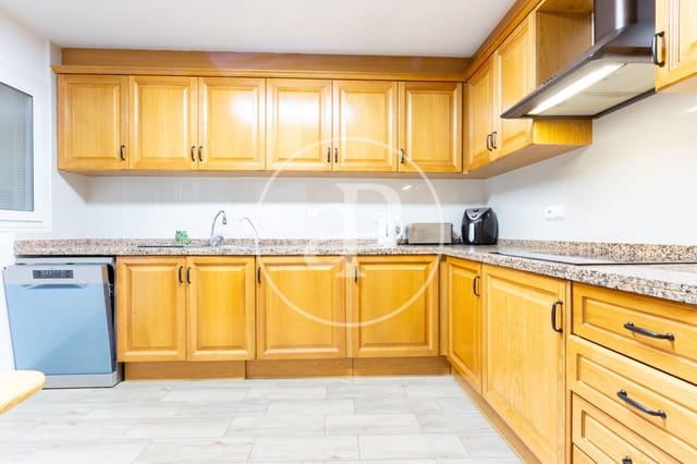 4 slaapkamer Villa te koop in Riba-roja de Túria met zwembad - € 350.000 (Ref: 9738644)