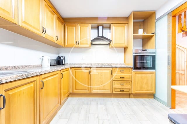 4 slaapkamer Villa te koop in Riba-roja de Túria met zwembad - € 350.000 (Ref: 9738644)