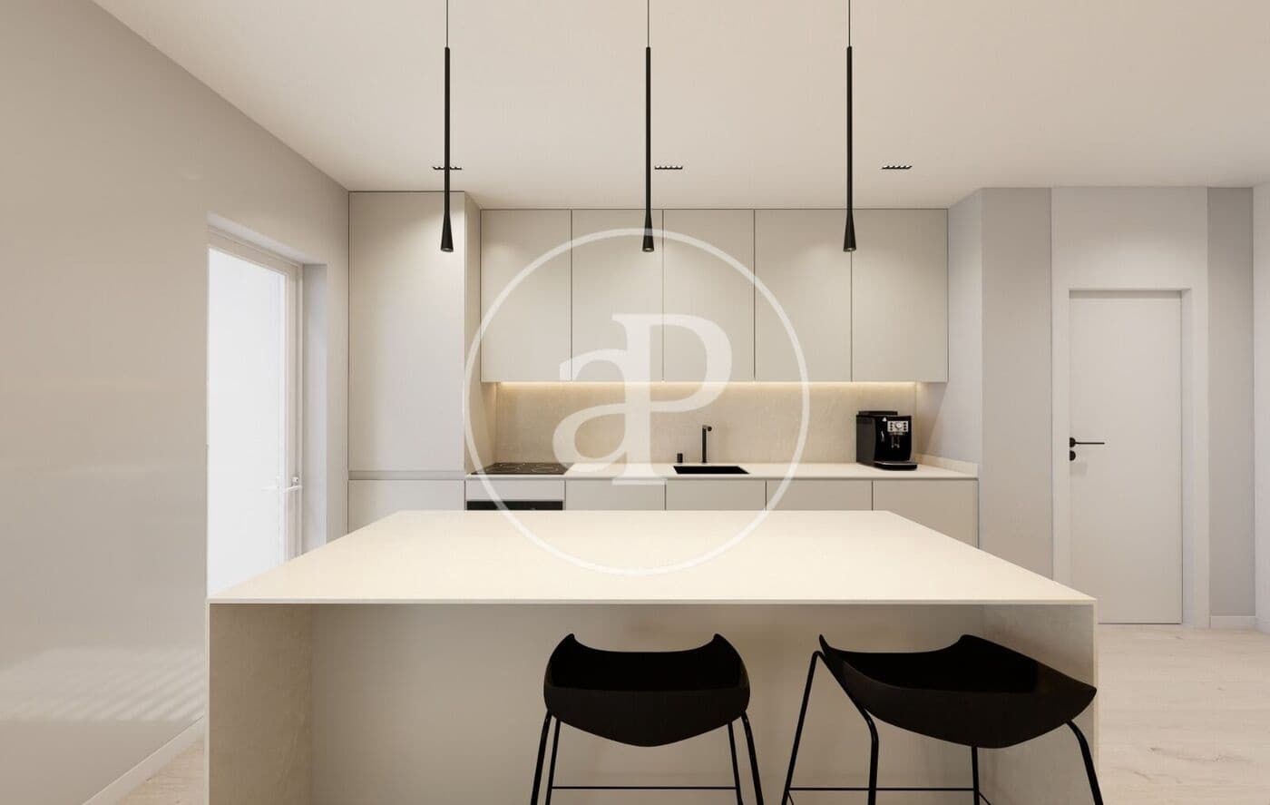 3 bedroom Apartment for sale in Valencia city with pool - € 695,000 (Ref: 9738645)