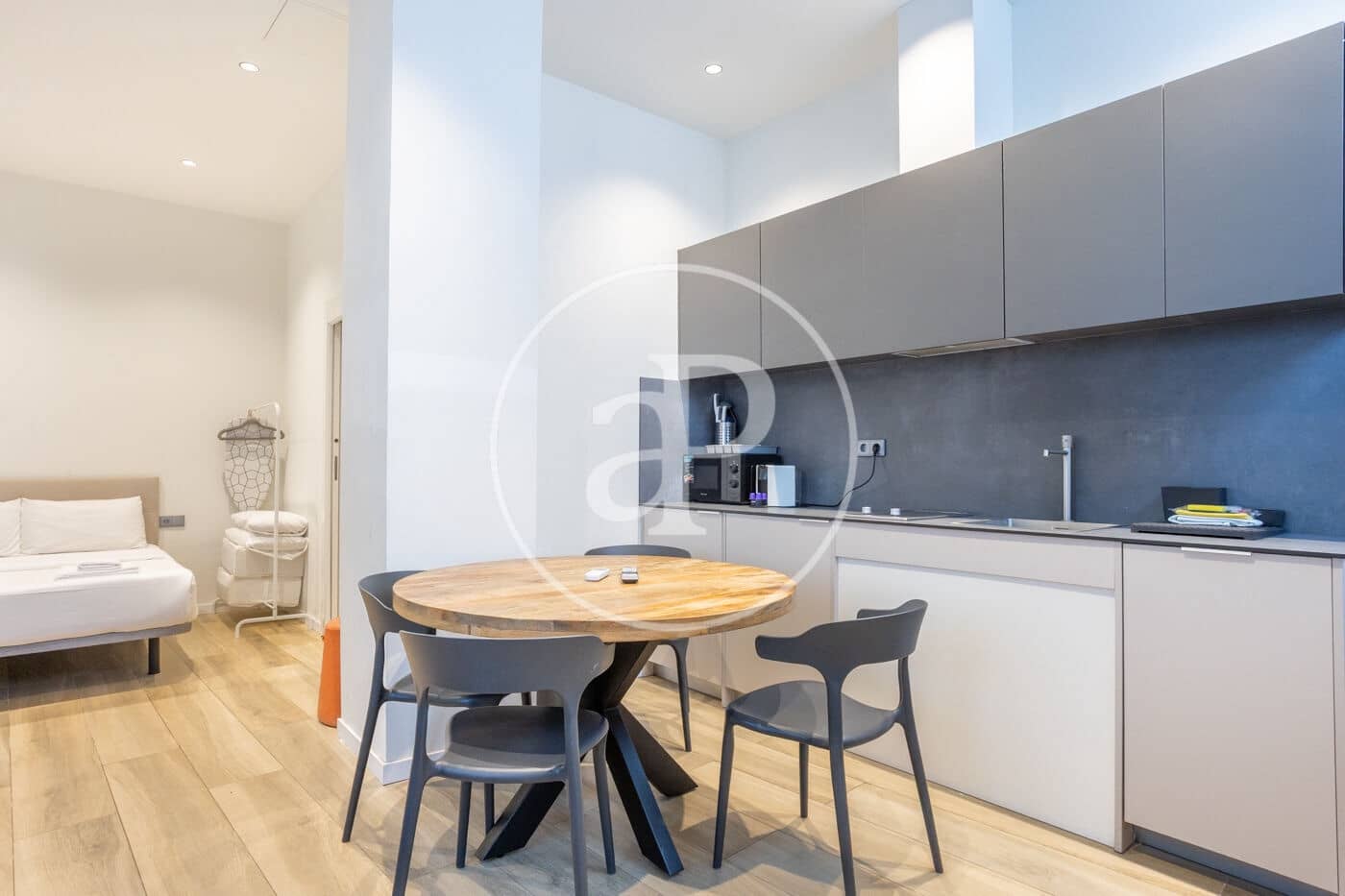 1 bedroom Apartment for sale in Valencia city - € 300,000 (Ref: 9738646)