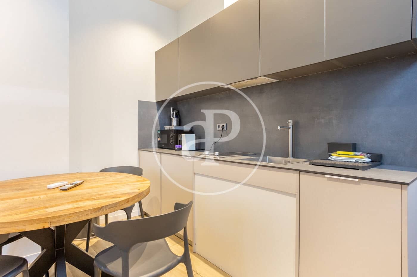 1 bedroom Apartment for sale in Valencia city - € 300,000 (Ref: 9738646)