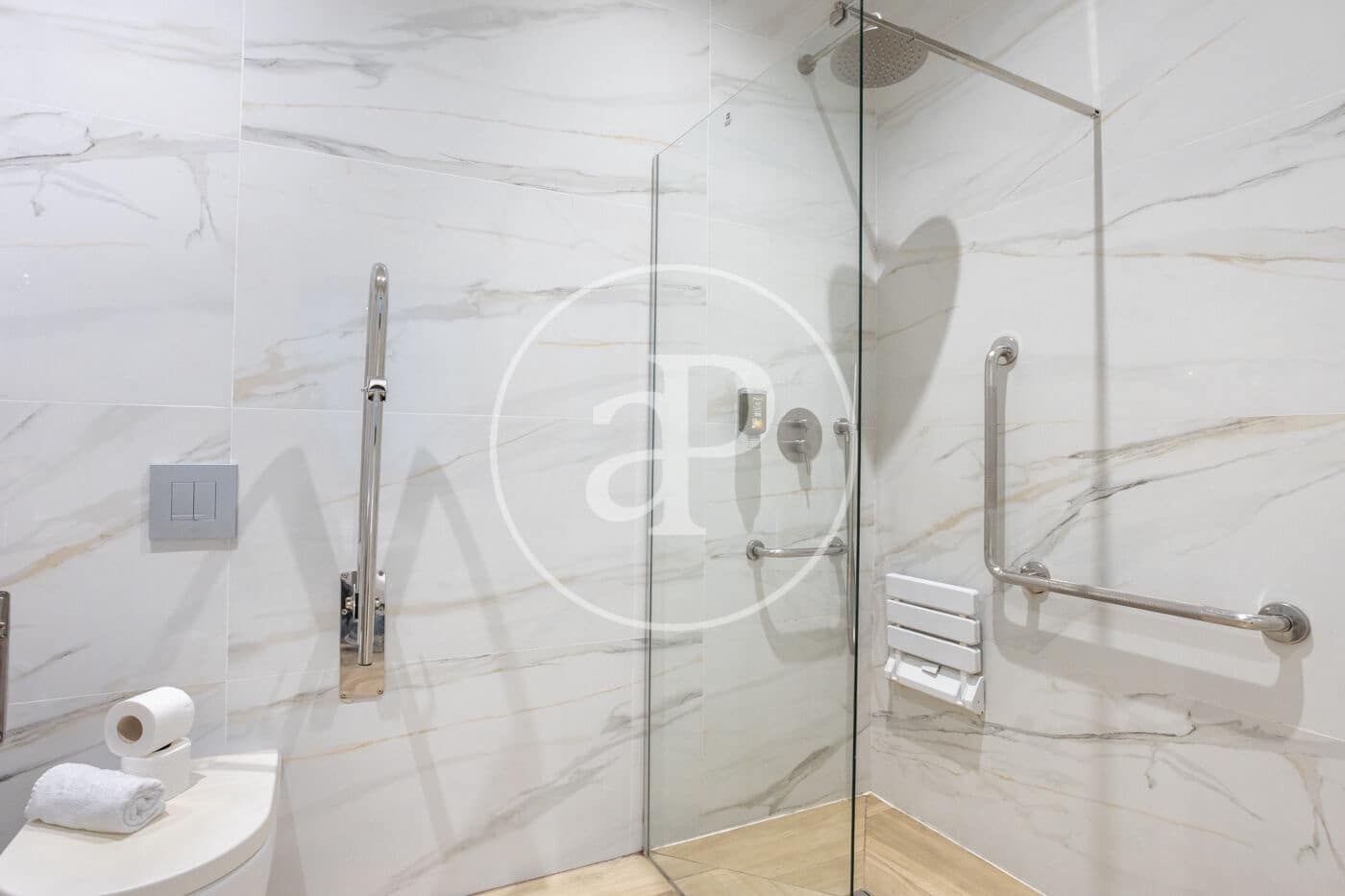 1 bedroom Apartment for sale in Valencia city - € 300,000 (Ref: 9738646)