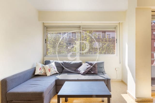 Apartamento de 4 habitaciones en Trinitat, València ciudad en venta - 380.000 € (Ref: 9738648)