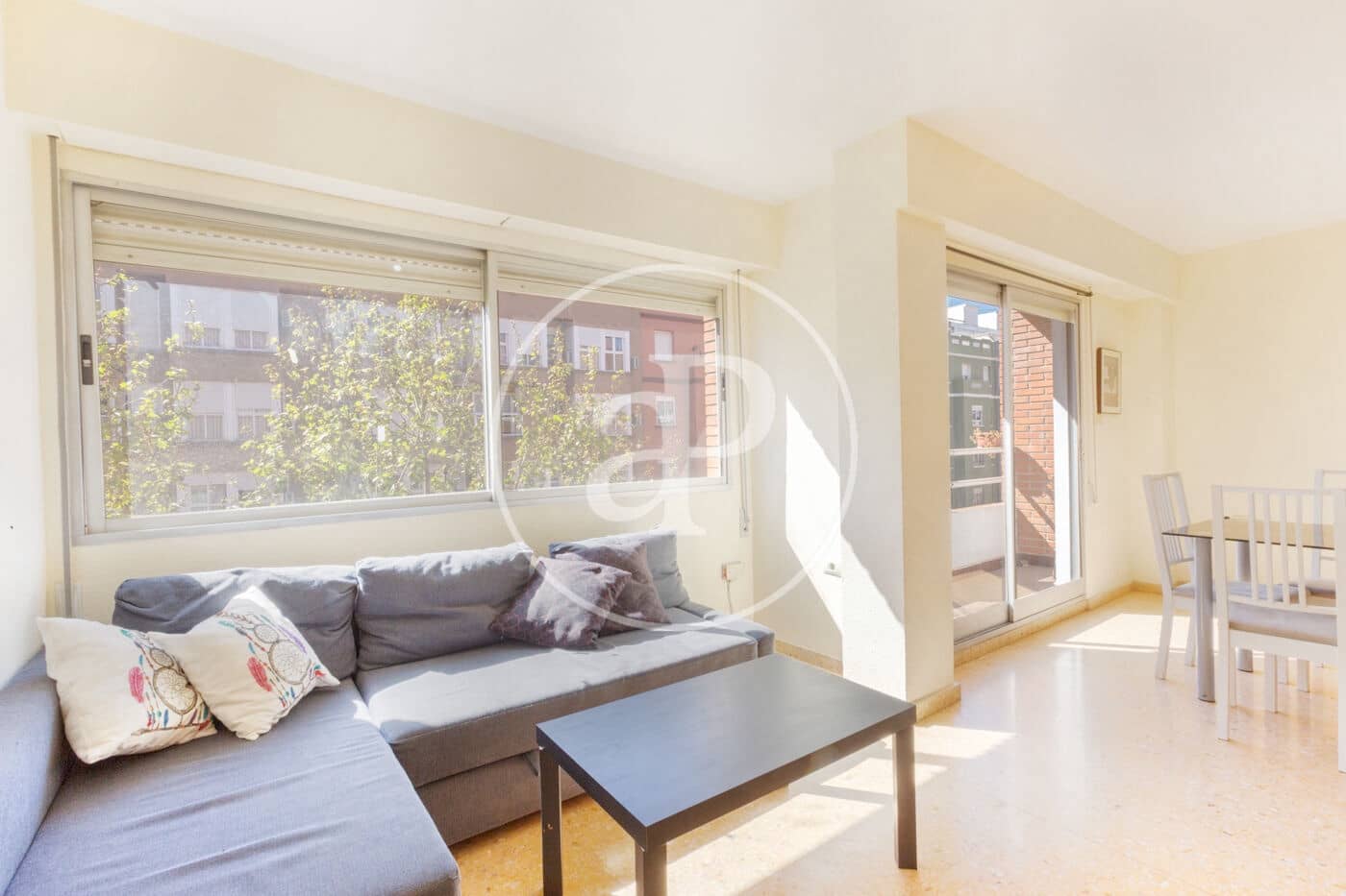 Apartamento de 4 habitaciones en València ciudad en venta - 380.000 € (Ref: 9738648)