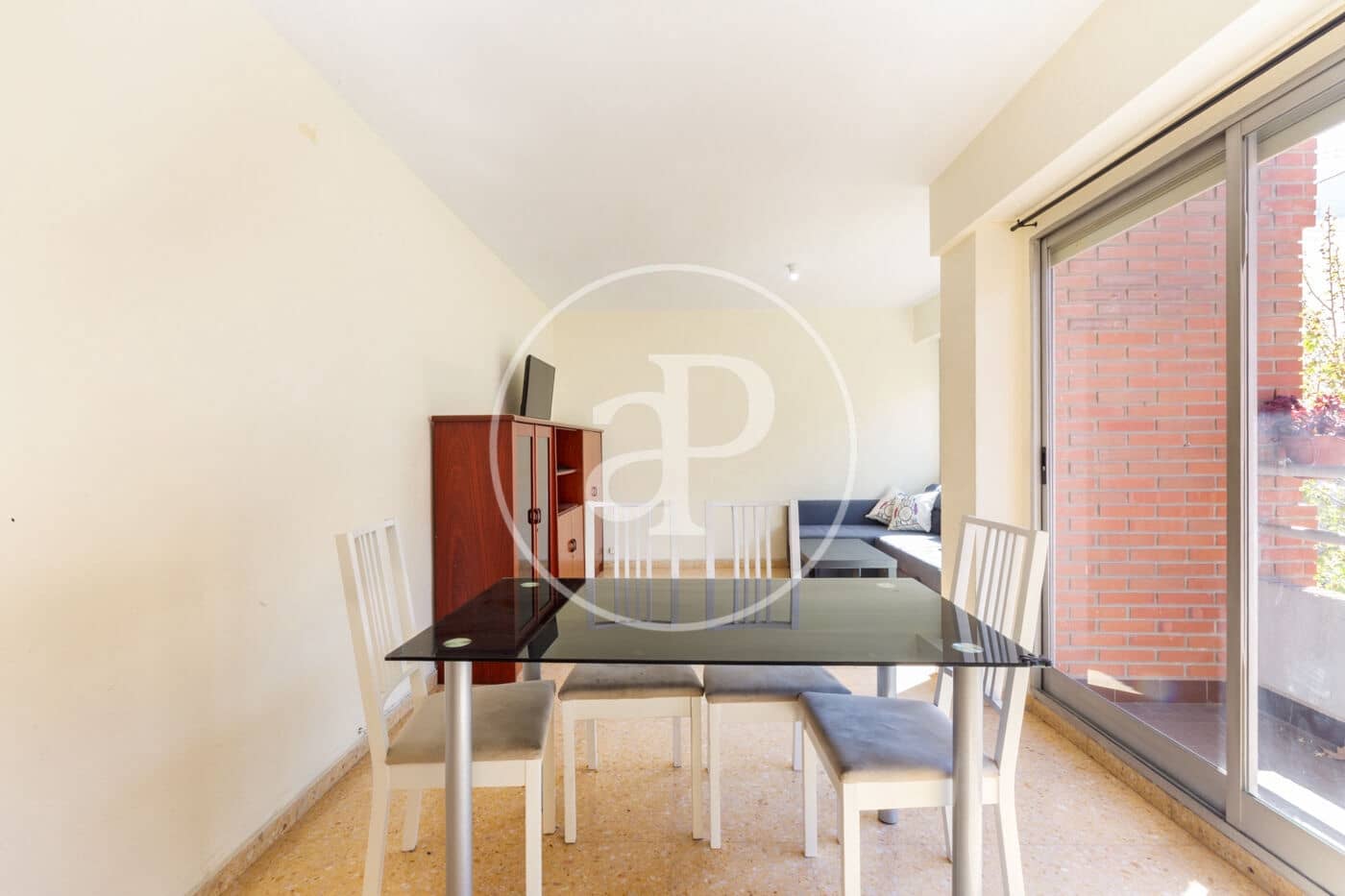 Apartamento de 4 habitaciones en València ciudad en venta - 380.000 € (Ref: 9738648)