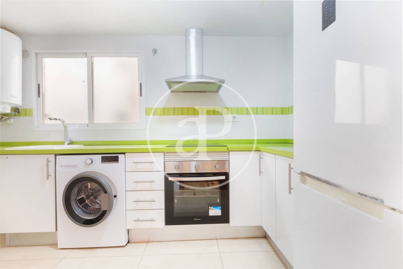 Apartamento de 4 habitaciones en València ciudad en venta - 380.000 € (Ref: 9738648)