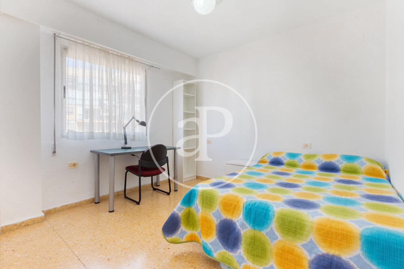 Apartamento de 4 habitaciones en València ciudad en venta - 380.000 € (Ref: 9738648)