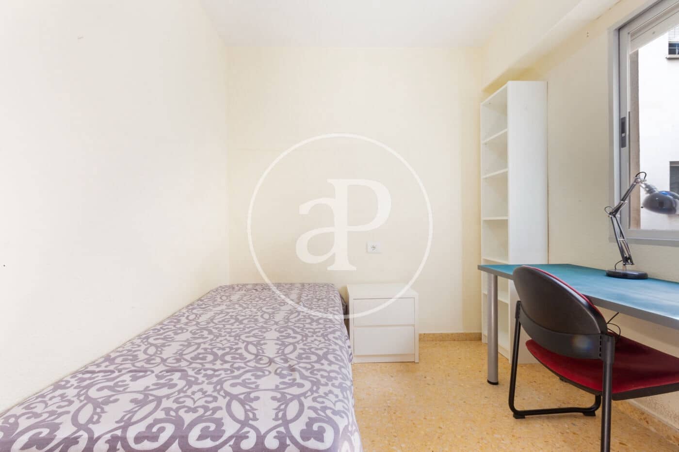 Apartamento de 4 habitaciones en València ciudad en venta - 380.000 € (Ref: 9738648)