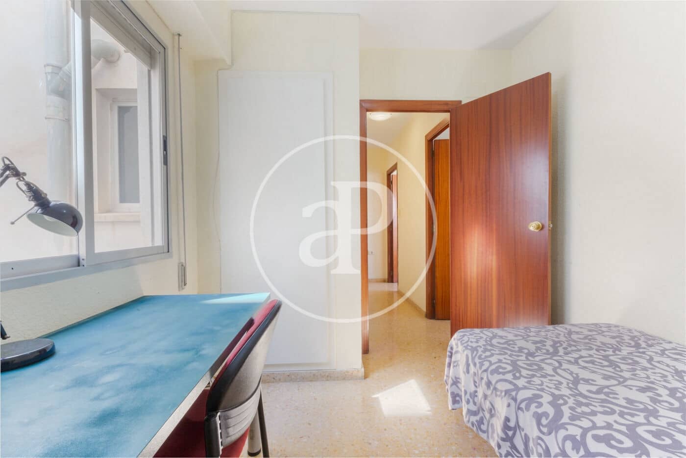 Apartamento de 4 habitaciones en València ciudad en venta - 380.000 € (Ref: 9738648)