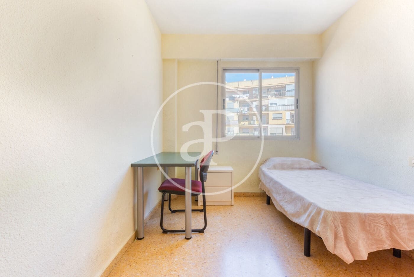 Apartamento de 4 habitaciones en València ciudad en venta - 380.000 € (Ref: 9738648)