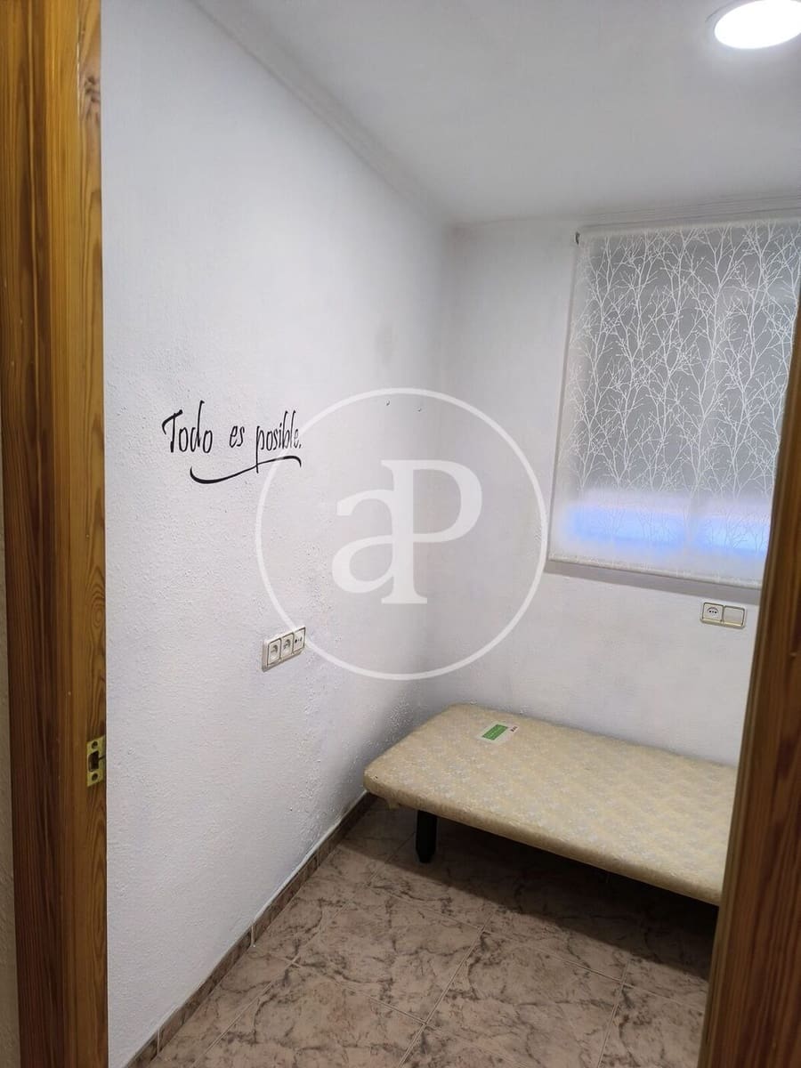 3 bedroom Villa for rent in Manises - € 1,300 (Ref: 9741825)