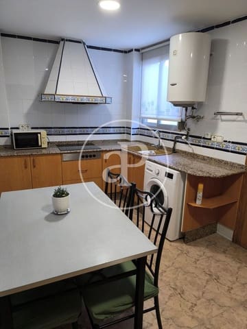 3 bedroom Villa for rent in Manises - € 1,300 (Ref: 9741825)