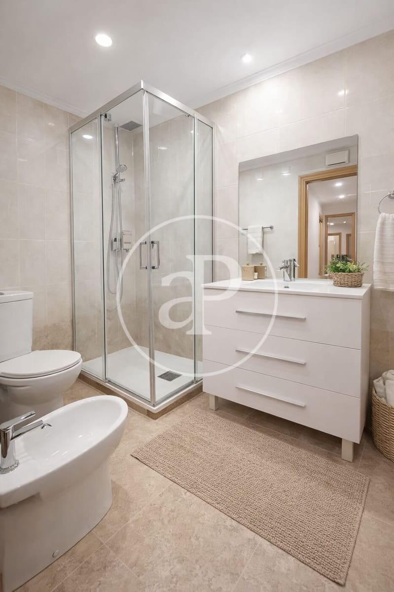 3 bedroom Villa for rent in Manises - € 1,300 (Ref: 9741825)