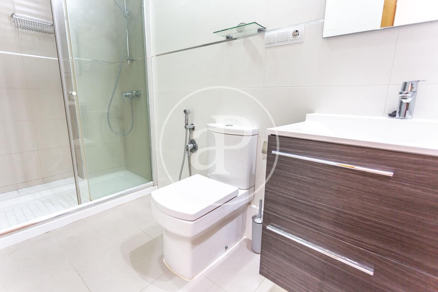 Ático de 1 habitación en València ciudad en alquiler - 1.300 € (Ref: 9741826)