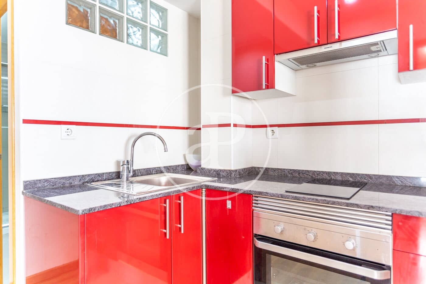 Ático de 1 habitación en València ciudad en alquiler - 1.300 € (Ref: 9741826)