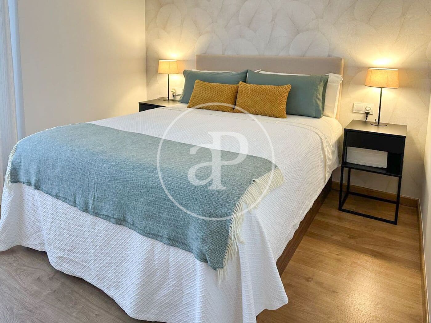 Ático de 1 habitación en València ciudad en alquiler - 1.300 € (Ref: 9741826)