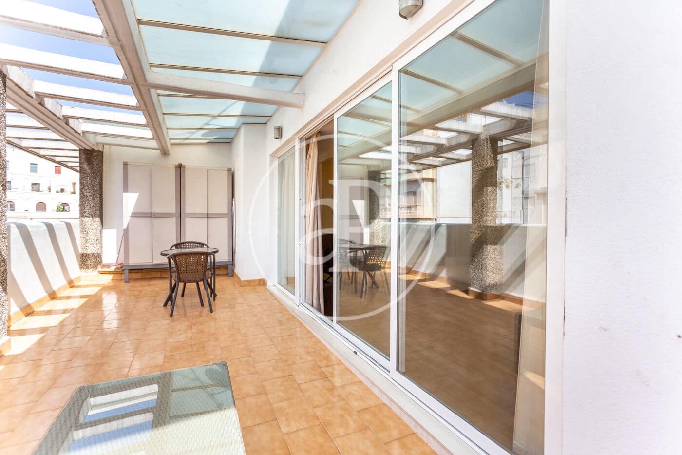 Ático de 1 habitación en València ciudad en alquiler - 1.300 € (Ref: 9741826)