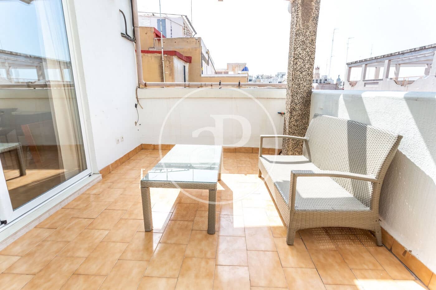 Ático de 1 habitación en València ciudad en alquiler - 1.300 € (Ref: 9741826)