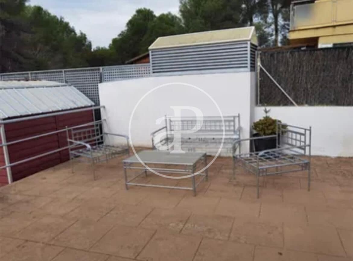 3 soverom Villa til salgs i Chiva med svømmebasseng - € 280 000 (Ref: 9741827)