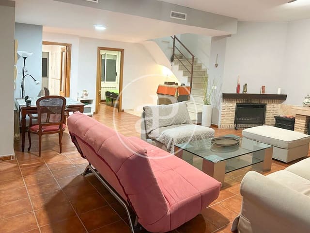 3 soverom Villa til salgs i Chiva med svømmebasseng - € 280 000 (Ref: 9741827)