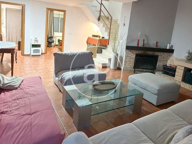 3 soverom Villa til salgs i Chiva med svømmebasseng - € 280 000 (Ref: 9741827)