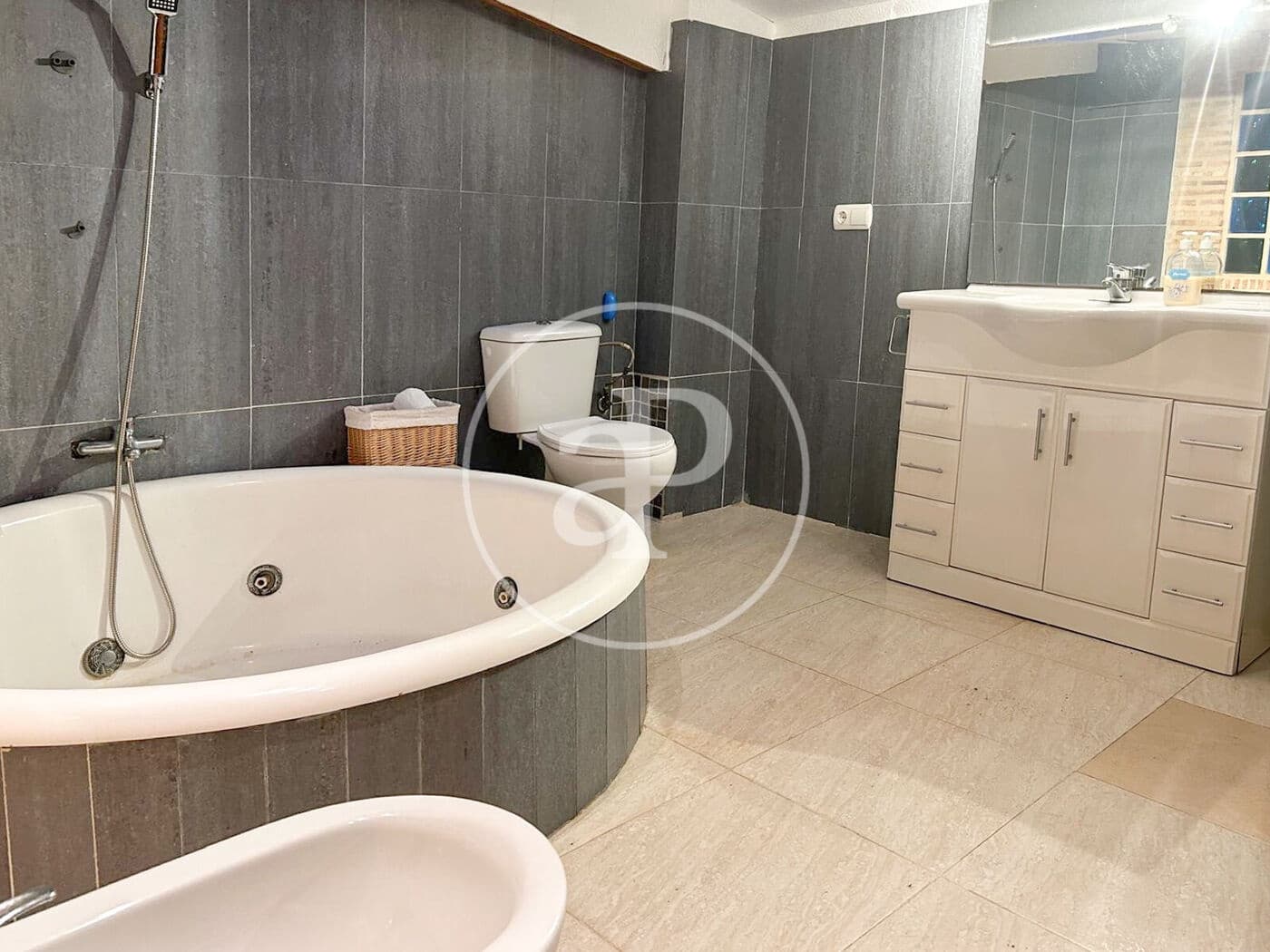 3 soverom Villa til salgs i Chiva med svømmebasseng - € 280 000 (Ref: 9741827)