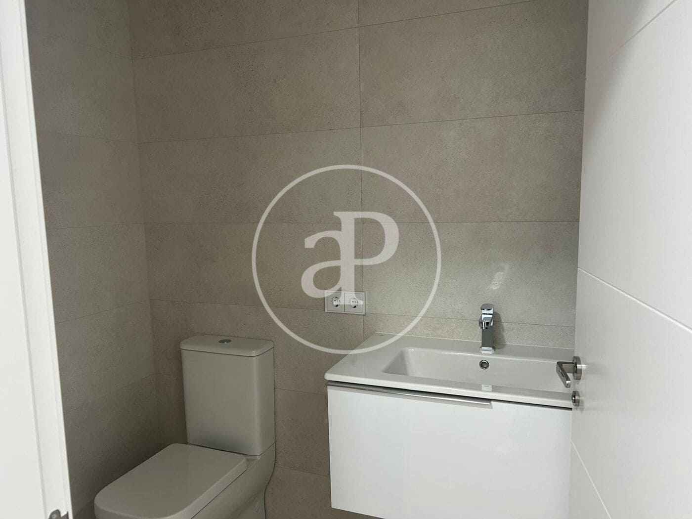 3 soverom Leilighet til leie i L'Eliana med svømmebasseng - € 2 300 (Ref: 9741829)