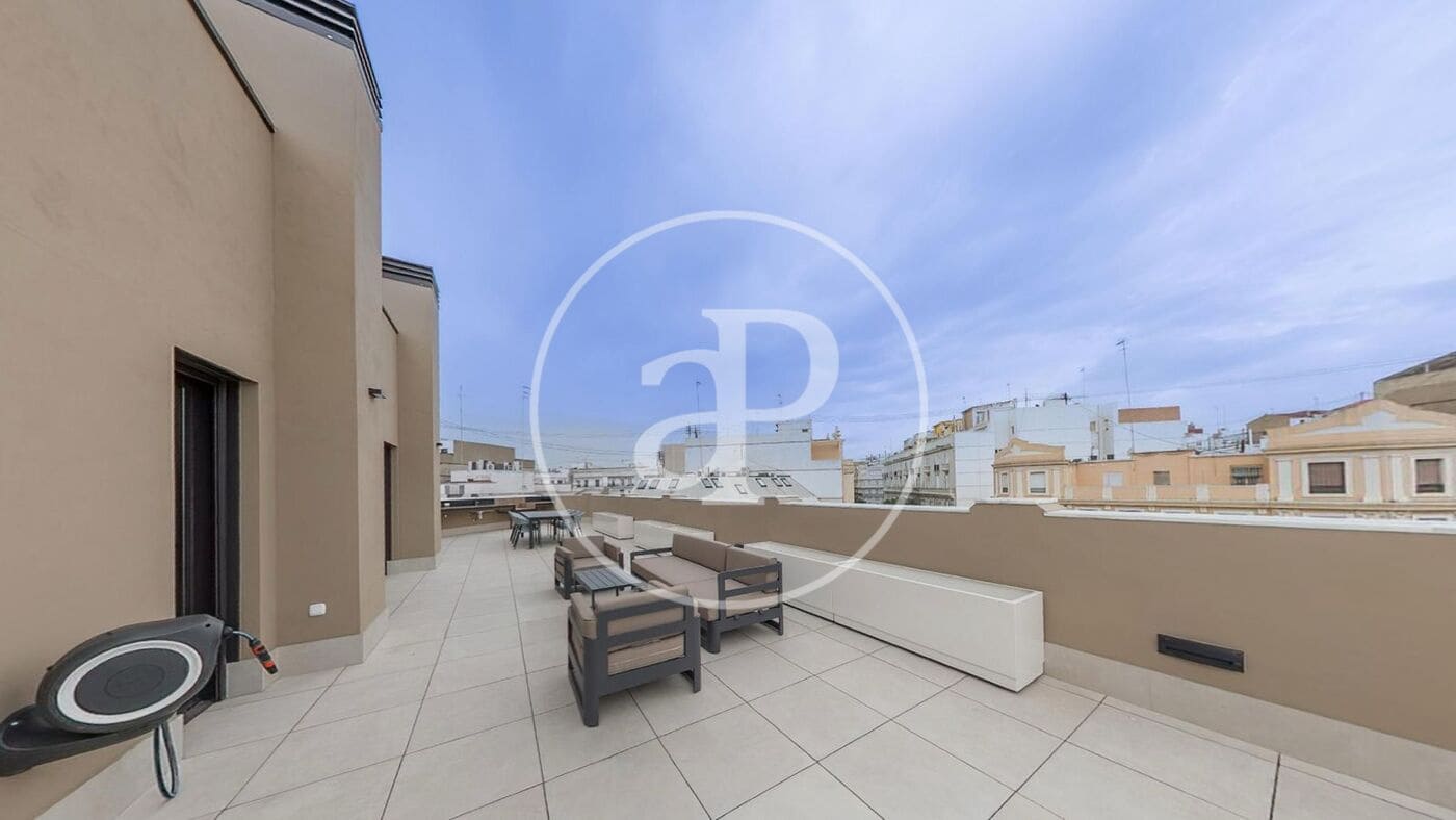 1 Zimmer Penthouse zu vermieten in Valencia Stadt - 2.500 € (Ref: 9741831)