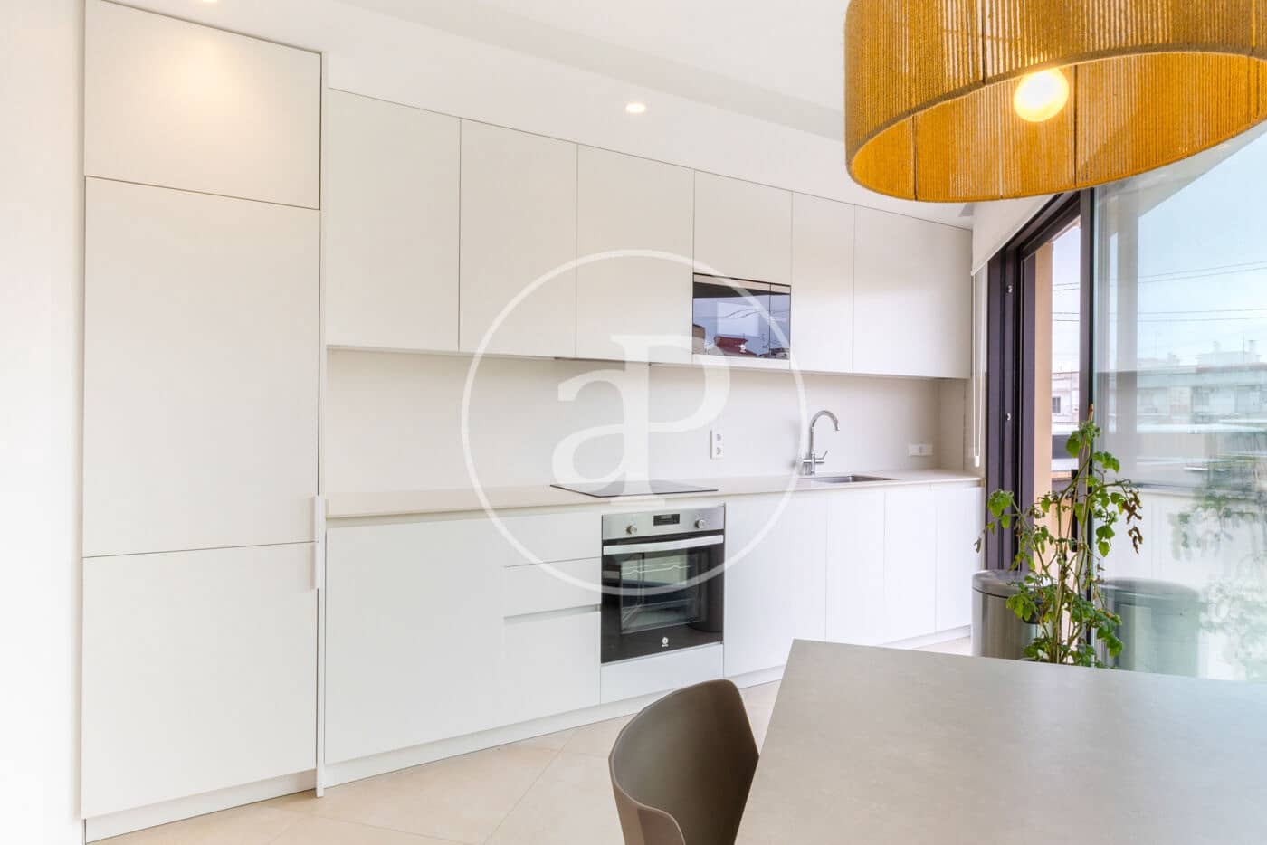 1 bedroom Penthouse for rent in Valencia city - € 2,500 (Ref: 9741831)