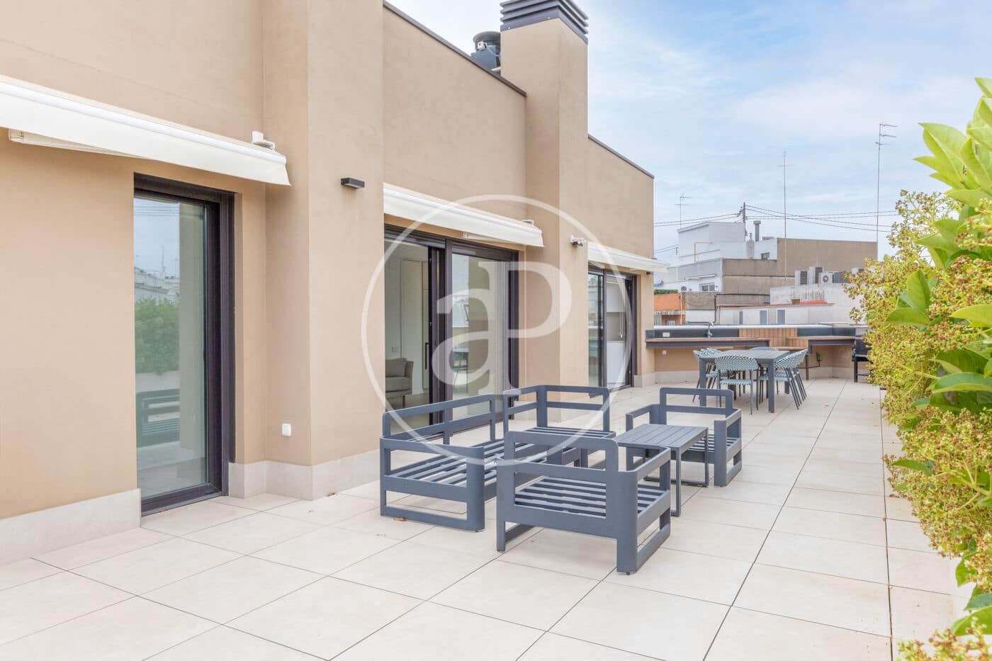 1 bedroom Penthouse for rent in Valencia city - € 2,500 (Ref: 9741831)