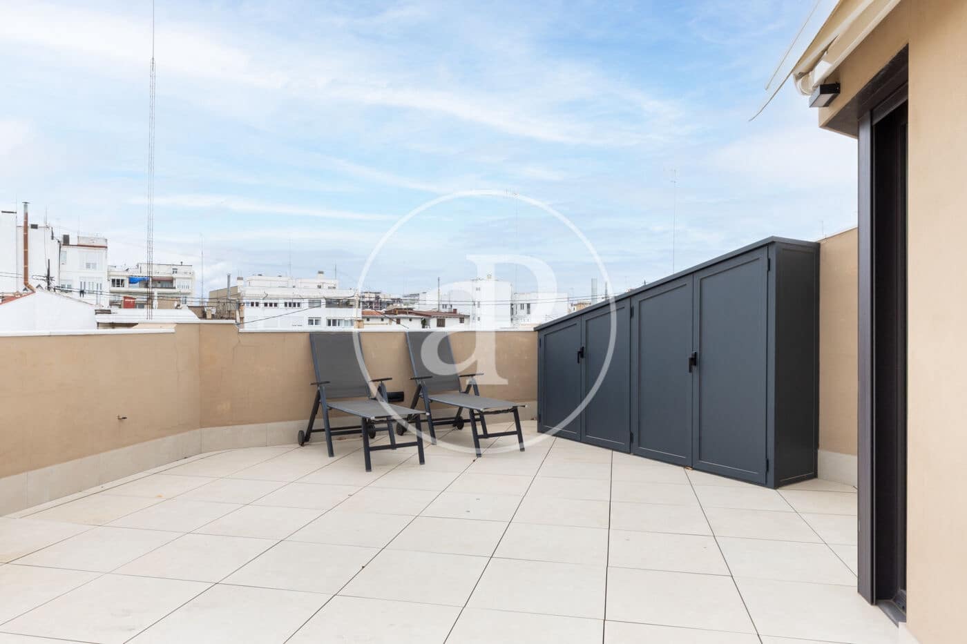 1 bedroom Penthouse for rent in Valencia city - € 2,500 (Ref: 9741831)