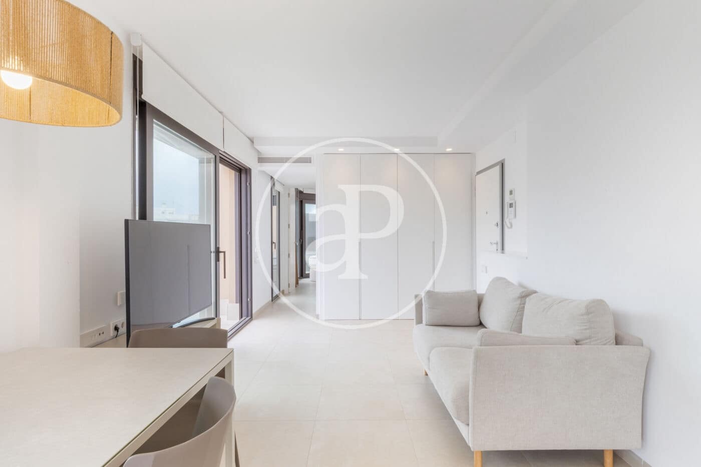 1 bedroom Penthouse for rent in Valencia city - € 2,500 (Ref: 9741831)