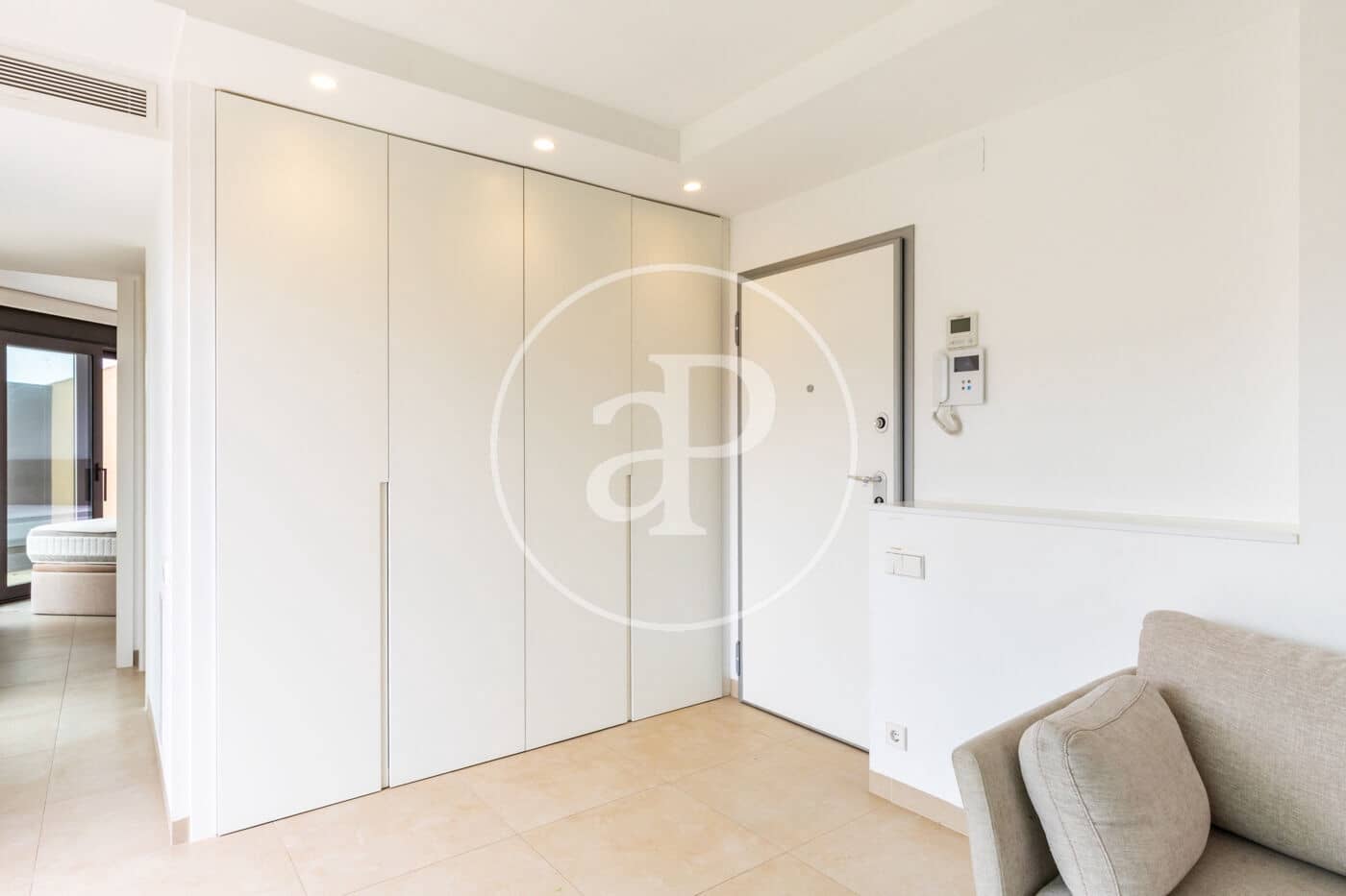 1 bedroom Penthouse for rent in Valencia city - € 2,500 (Ref: 9741831)