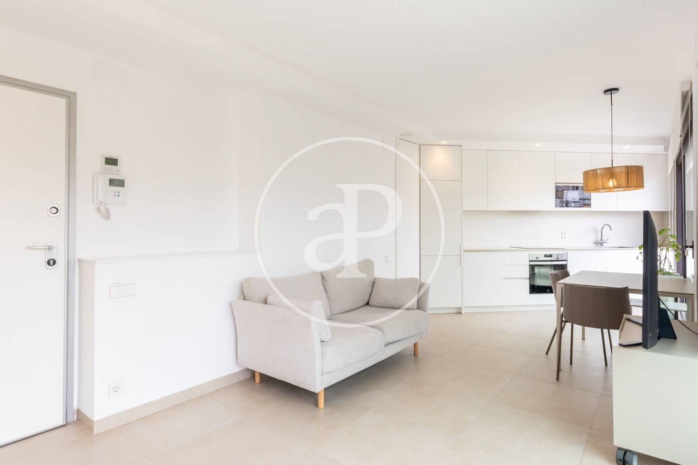 1 bedroom Penthouse for rent in Valencia city - € 2,500 (Ref: 9741831)