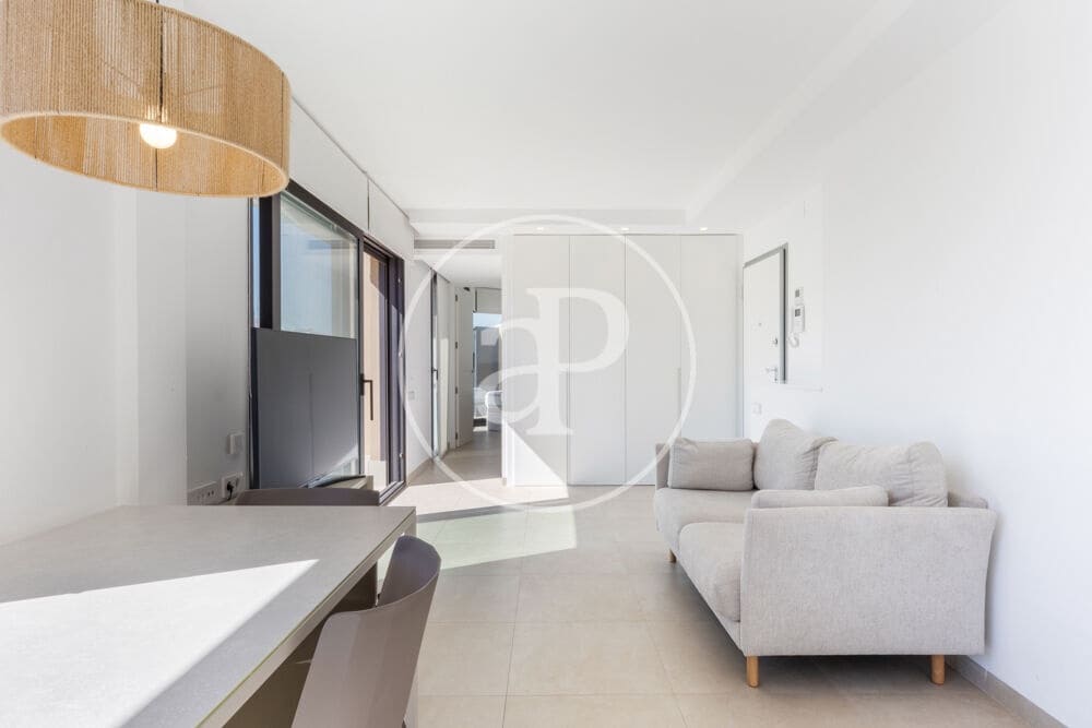1 bedroom Penthouse for rent in Valencia city - € 2,500 (Ref: 9741831)
