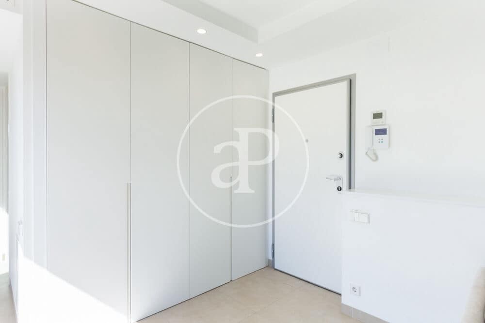 1 bedroom Penthouse for rent in Valencia city - € 2,500 (Ref: 9741831)