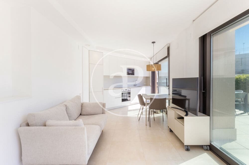1 bedroom Penthouse for rent in Valencia city - € 2,500 (Ref: 9741831)