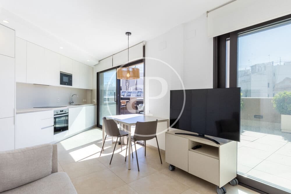 1 bedroom Penthouse for rent in Valencia city - € 2,500 (Ref: 9741831)