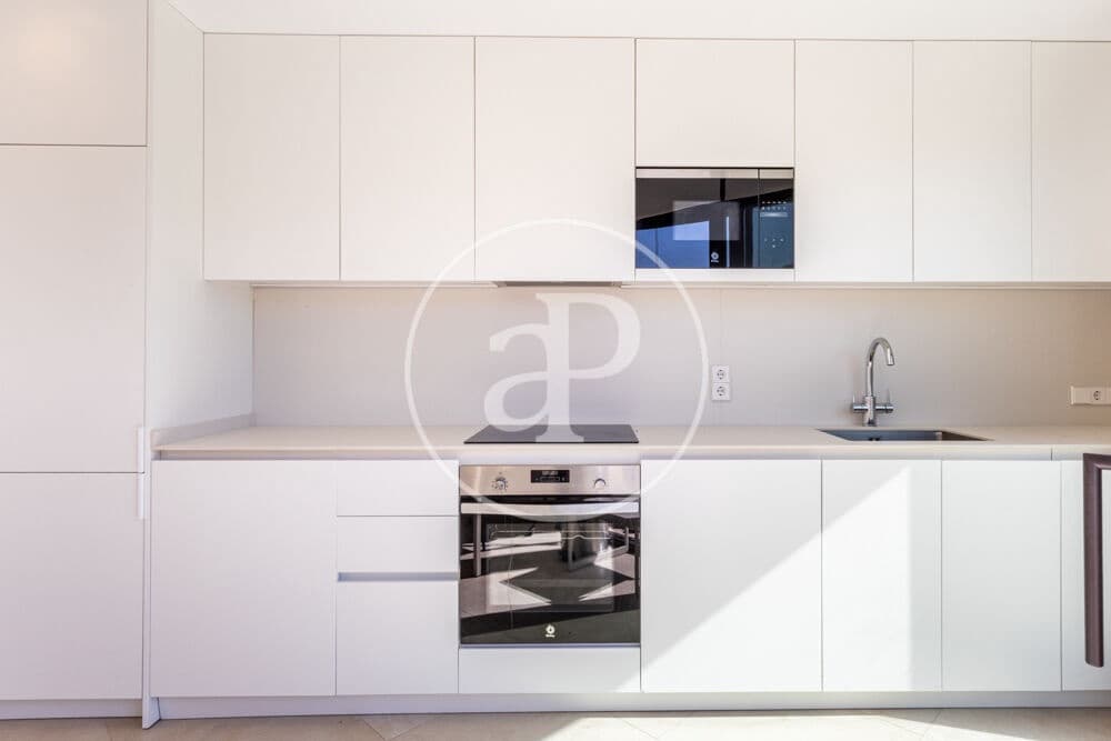 1 bedroom Penthouse for rent in Valencia city - € 2,500 (Ref: 9741831)