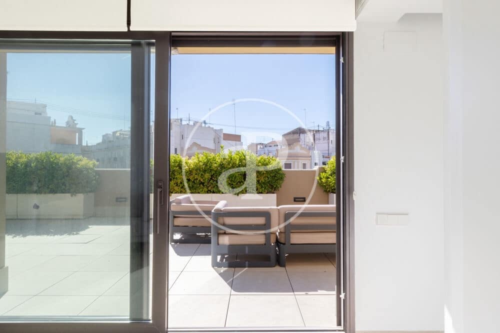 1 bedroom Penthouse for rent in Valencia city - € 2,500 (Ref: 9741831)