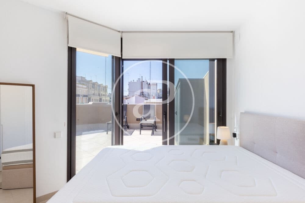 1 bedroom Penthouse for rent in Valencia city - € 2,500 (Ref: 9741831)